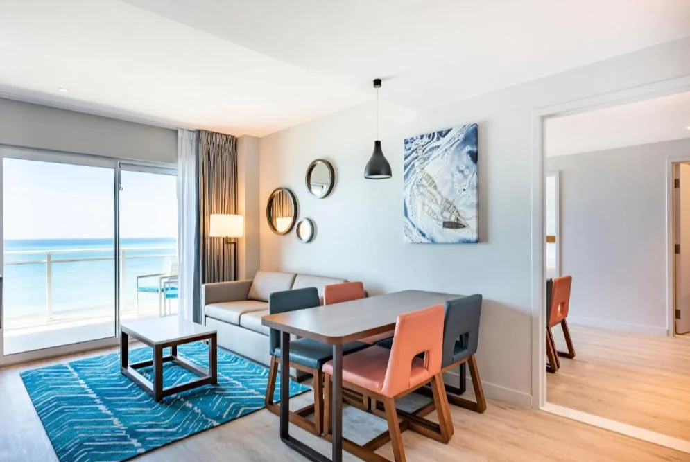 Embassy Suites By Hilton Aruba Beach Resort | woonkamer